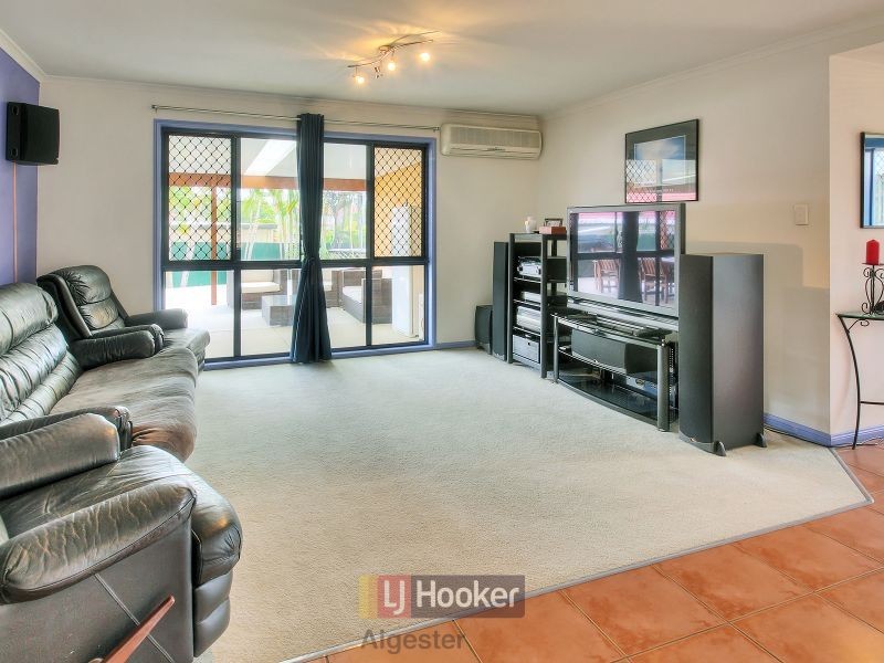 169 Glenfield Street, Parkinson QLD 4115