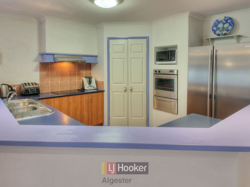 169 Glenfield Street, Parkinson QLD 4115