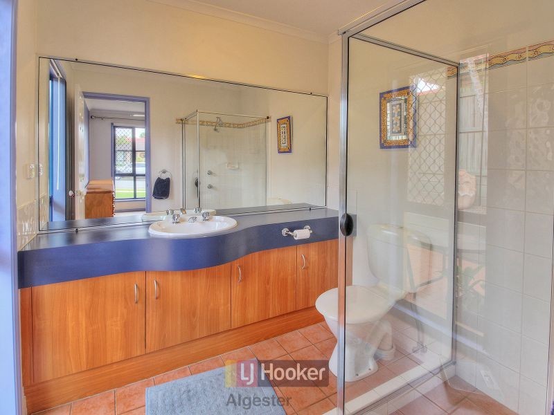 169 Glenfield Street, Parkinson QLD 4115