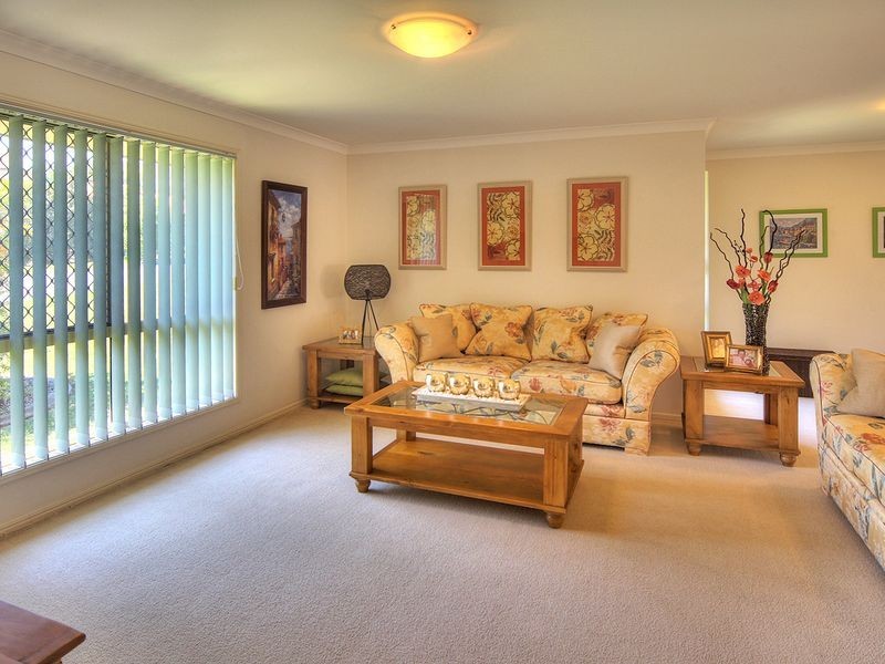 4 Maryland Place, Parkinson QLD 4115