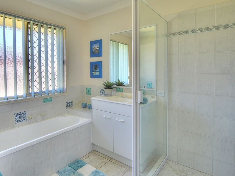 4 Maryland Place, Parkinson QLD 4115