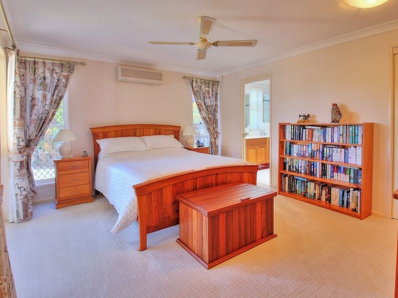 18 Eldena Place, Parkinson QLD 4115