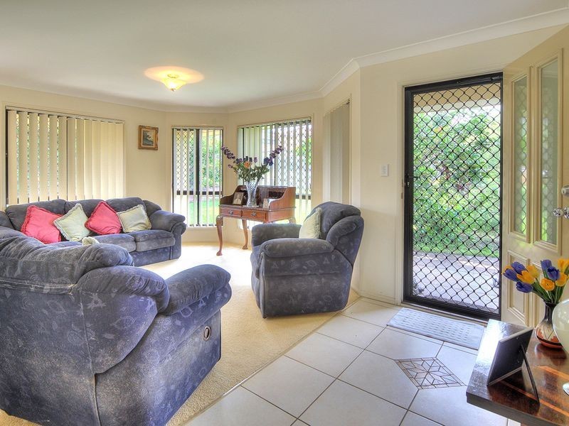 16 Cordeaux Place, Parkinson QLD 4115