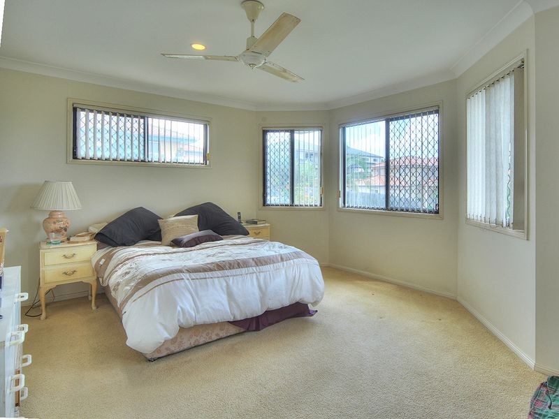 16 Cordeaux Place, Parkinson QLD 4115