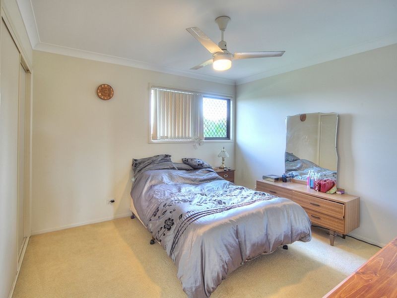 16 Cordeaux Place, Parkinson QLD 4115