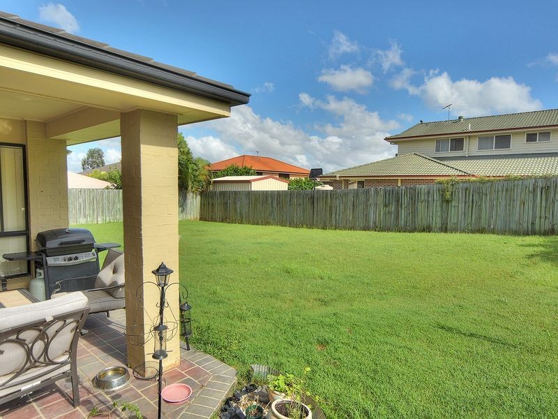 16 Cordeaux Place, Parkinson QLD 4115