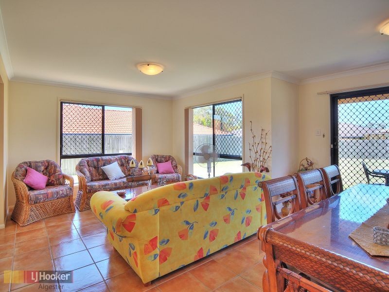 31 Lake Eyre Crescent, Parkinson QLD 4115