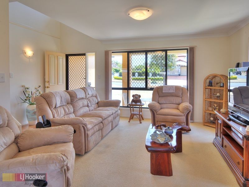 31 Lake Eyre Crescent, Parkinson QLD 4115