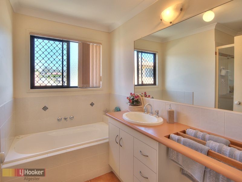 31 Lake Eyre Crescent, Parkinson QLD 4115