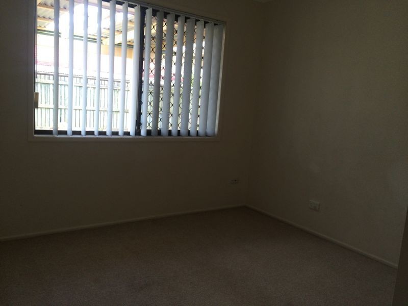 1 Raffin Crescent, Calamvale QLD 4116