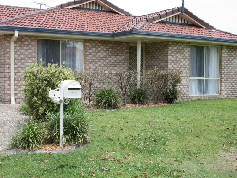 7 Naracoorte Place, Parkinson QLD 4115