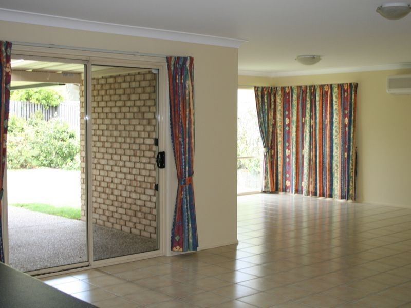 7 Naracoorte Place, Parkinson QLD 4115