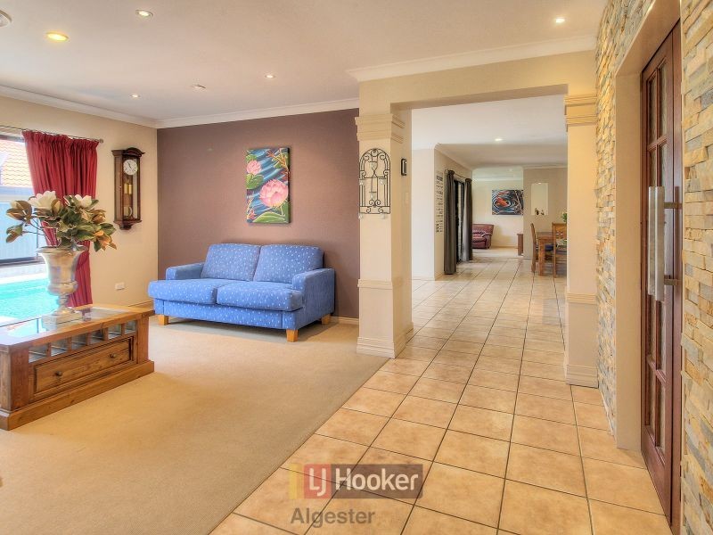 77 Ulinga Crescent, Parkinson QLD 4115