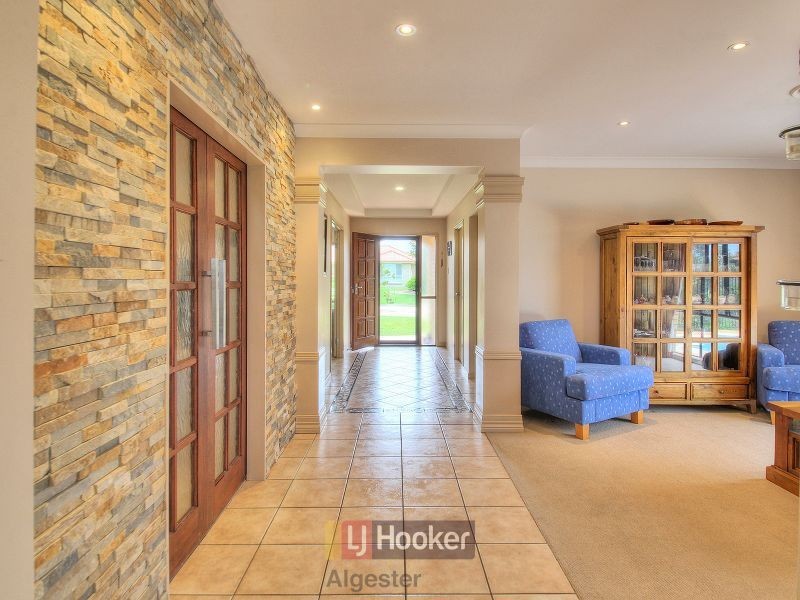 77 Ulinga Crescent, Parkinson QLD 4115