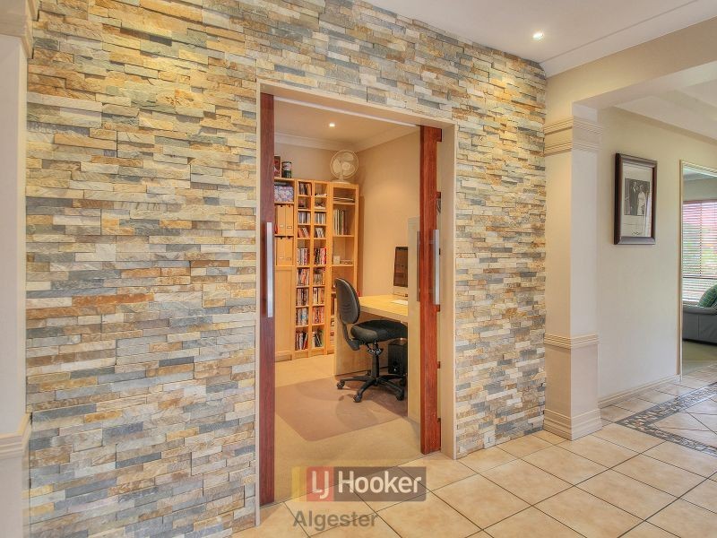 77 Ulinga Crescent, Parkinson QLD 4115