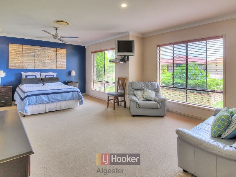 77 Ulinga Crescent, Parkinson QLD 4115