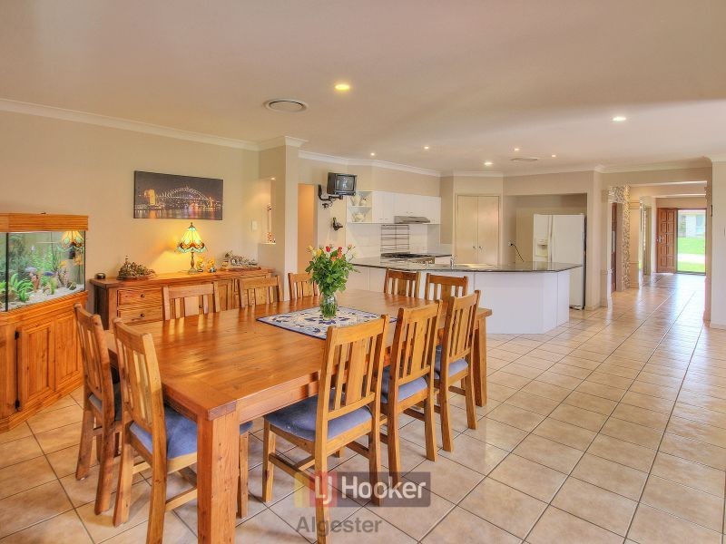 77 Ulinga Crescent, Parkinson QLD 4115