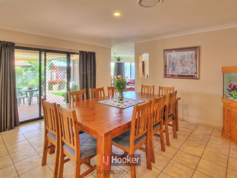 77 Ulinga Crescent, Parkinson QLD 4115