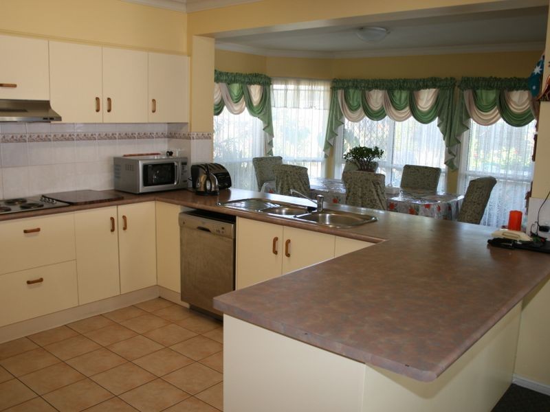 137 Glenfield Street, Parkinson QLD 4115