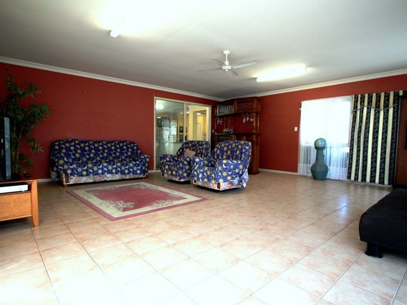 137 Glenfield Street, Parkinson QLD 4115