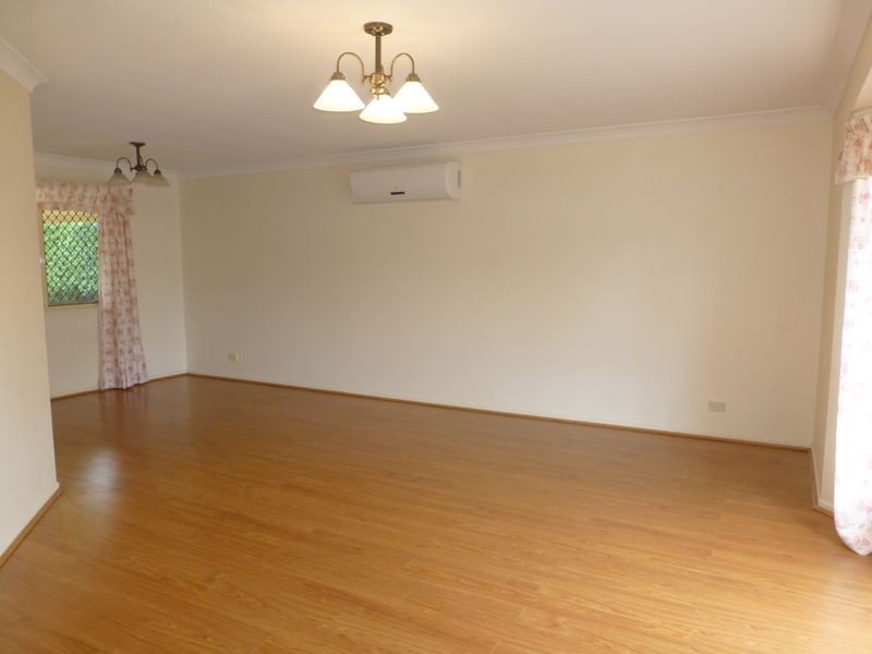 6 Balgownie Crescent, Parkinson QLD 4115