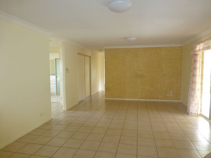 6 Balgownie Crescent, Parkinson QLD 4115