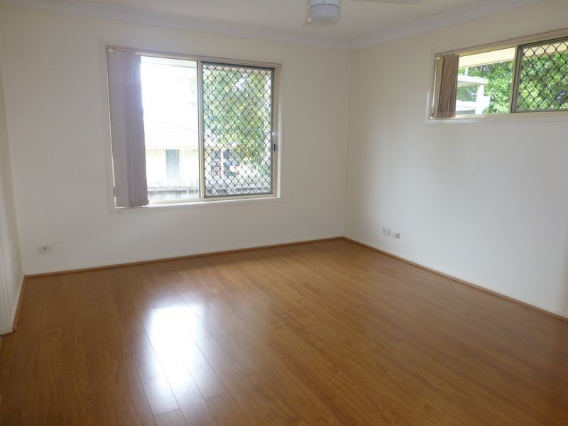 6 Balgownie Crescent, Parkinson QLD 4115