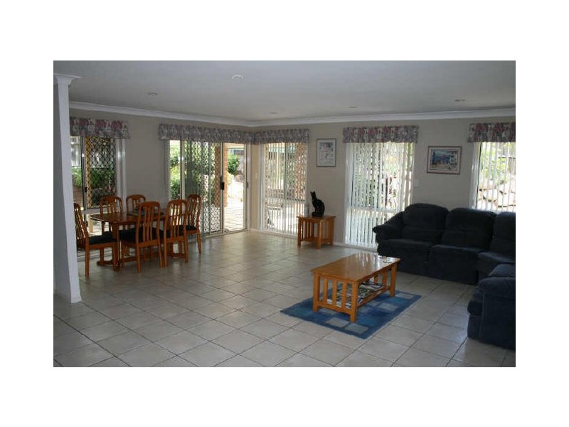 19 Hamersley Place, Parkinson QLD 4115