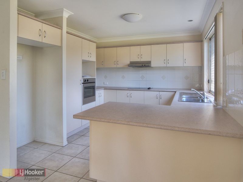 19 Cordeaux Place, Parkinson QLD 4115