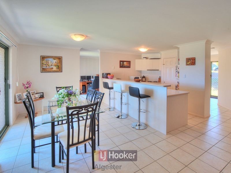 18 Clifton Place, Parkinson QLD 4115