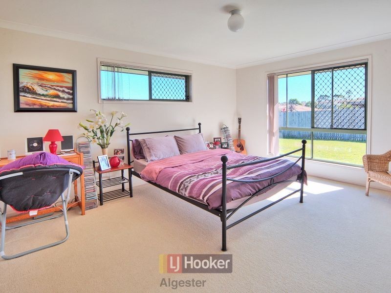 18 Clifton Place, Parkinson QLD 4115
