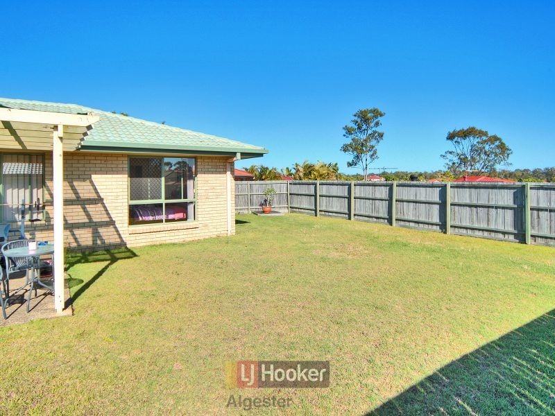 18 Clifton Place, Parkinson QLD 4115