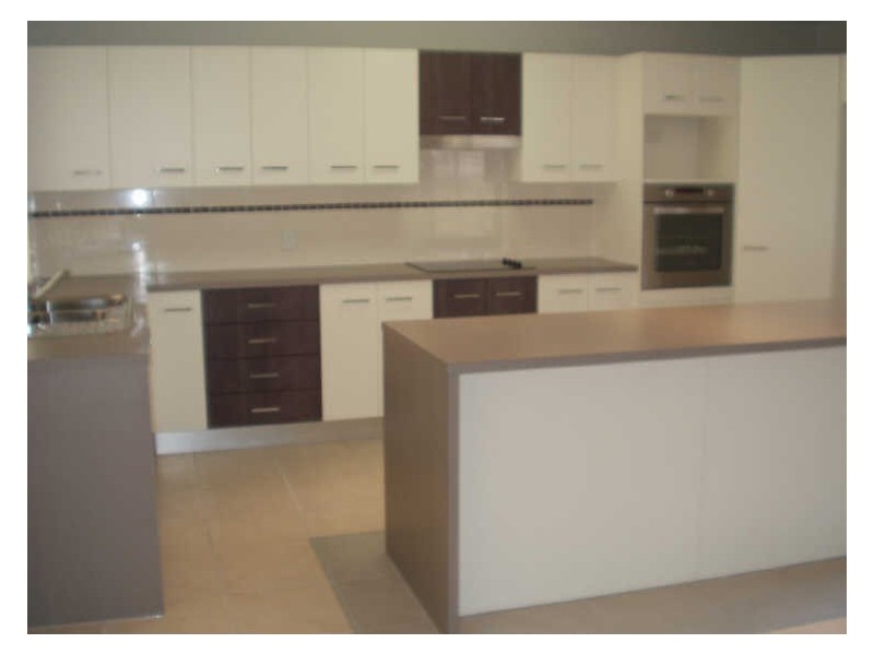 8 Mimosa Street, Parkinson QLD 4115