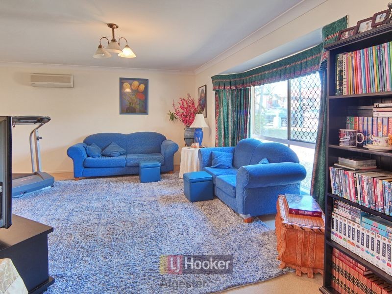 6 Balgownie Crescent, Parkinson QLD 4115