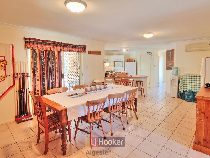 6 Balgownie Crescent, Parkinson QLD 4115