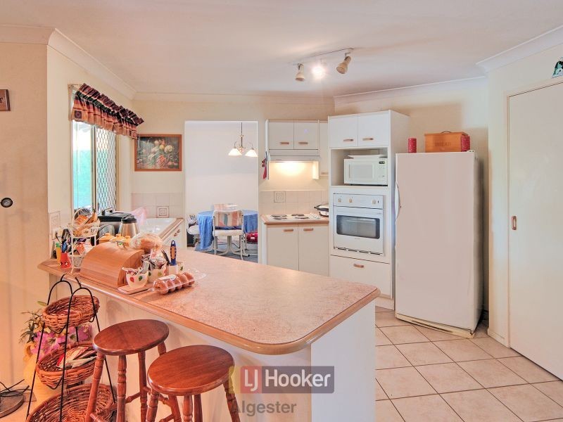 6 Balgownie Crescent, Parkinson QLD 4115