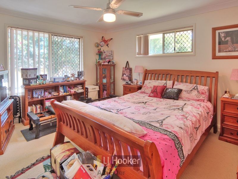 6 Balgownie Crescent, Parkinson QLD 4115