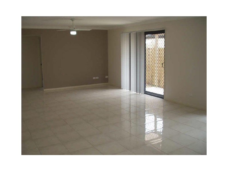 2 Meadowbank Place, Calamvale QLD 4116