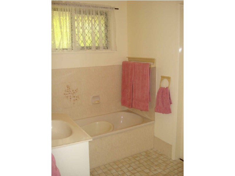 16 Owenia Street, Algester QLD 4115