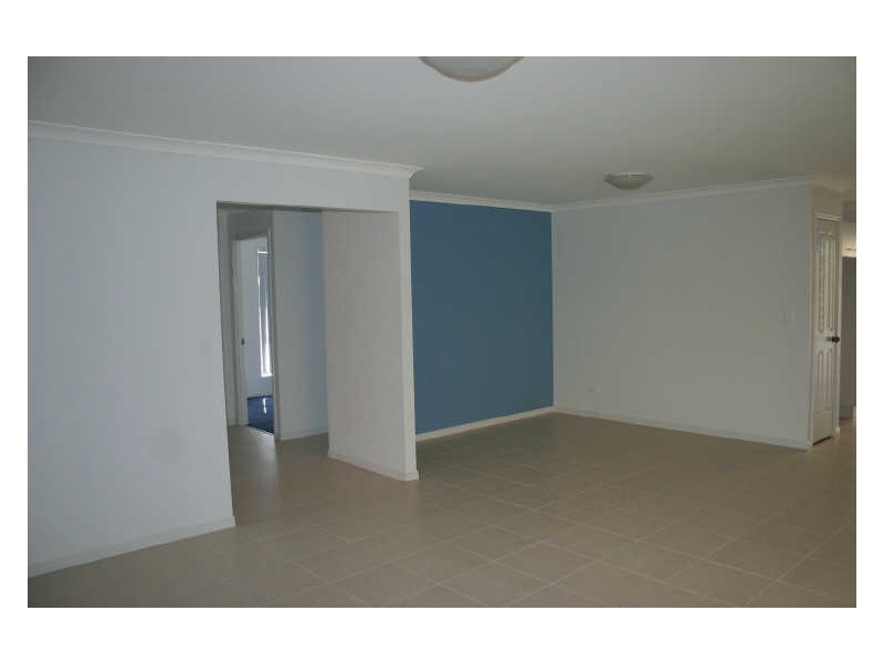 35 Michigan Crescent, Parkinson QLD 4115