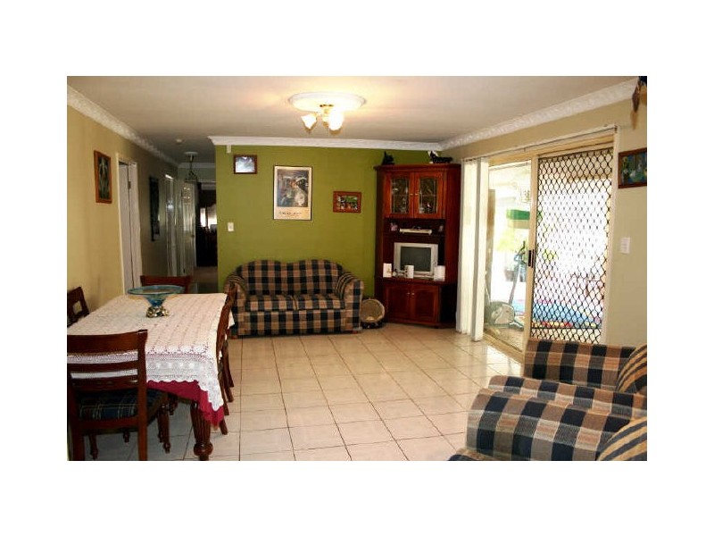 22 Bannockburn Crescent, Parkinson QLD 4115