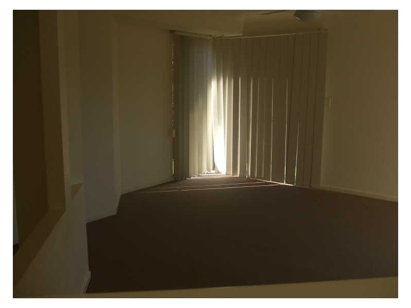 11 Pinedale Crescent, Parkinson QLD 4115