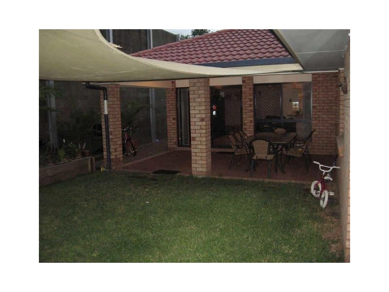 15 Hattah Place, Parkinson QLD 4115
