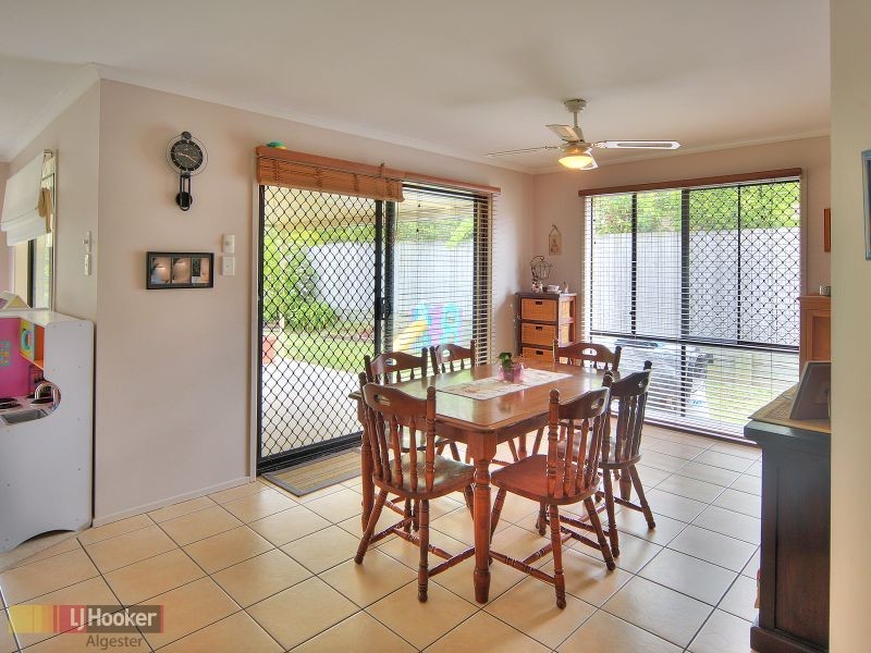 69 Oakview Street, Parkinson QLD 4115
