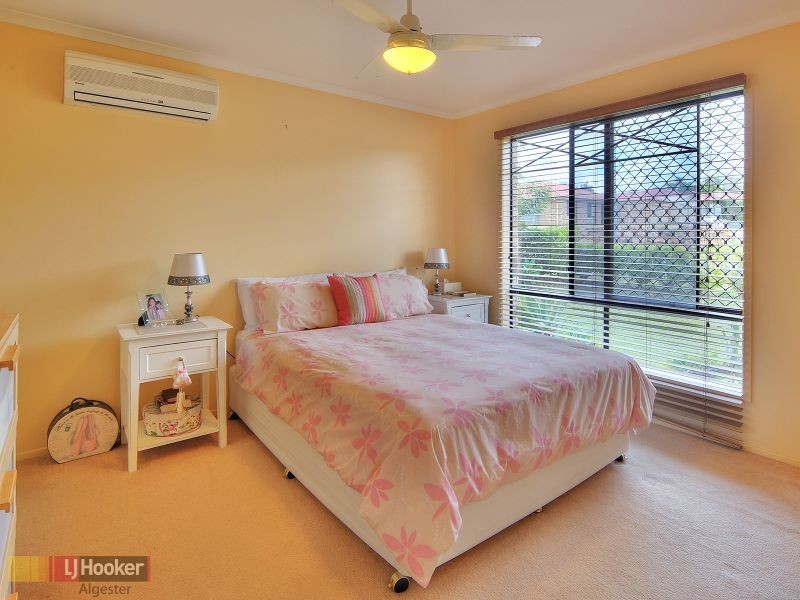 69 Oakview Street, Parkinson QLD 4115