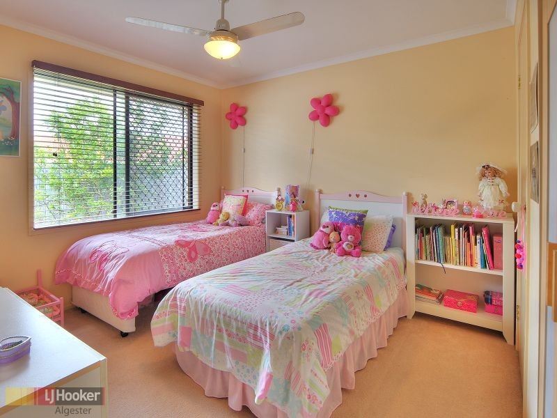 69 Oakview Street, Parkinson QLD 4115