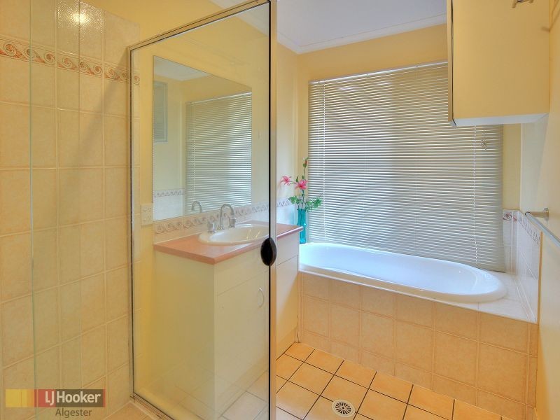 69 Oakview Street, Parkinson QLD 4115
