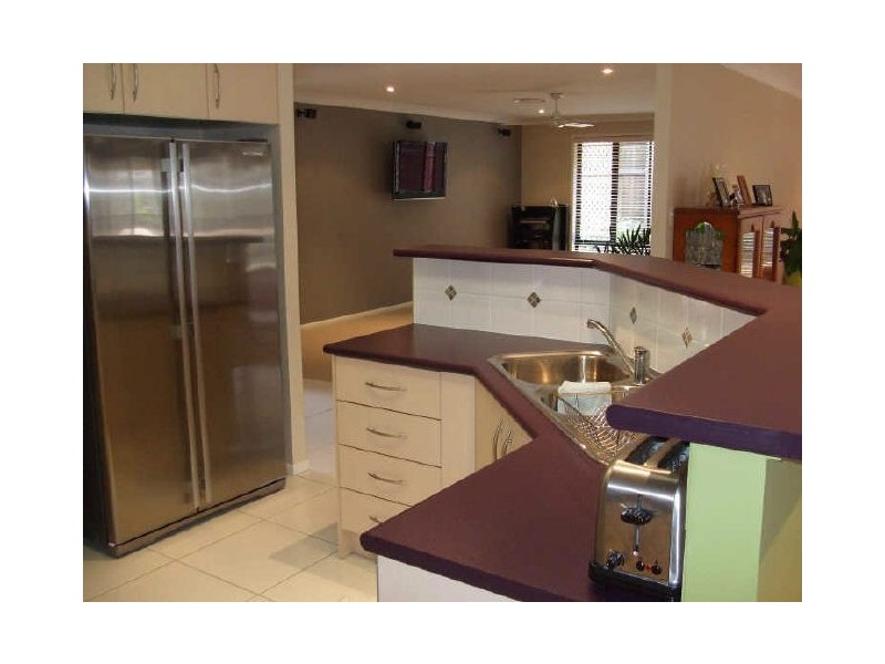 7 Lomond Place, Parkinson QLD 4115