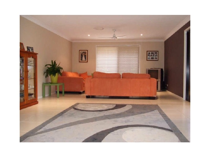 7 Lomond Place, Parkinson QLD 4115