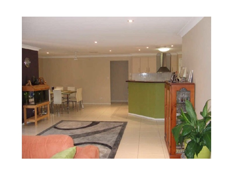 7 Lomond Place, Parkinson QLD 4115